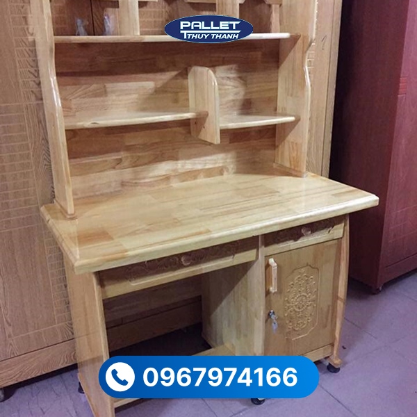 bàn học sinh gỗ thông chất lượng đảm bảo độ an toàn và độ bền khi sử dụng