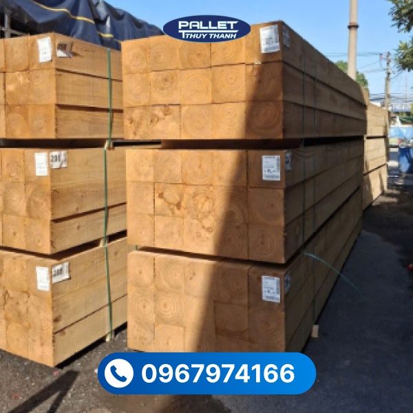 Chất liệu gỗ nhẹ, dễ gia công, phù hợp cho nhiều ứng dụng nội thất khác nhau