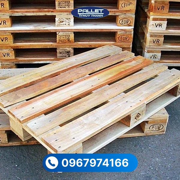 Giường ngủ gỗ thông chất lượng đảm bảo độ chắc chắn và tối ưu chi phí cho người dùng