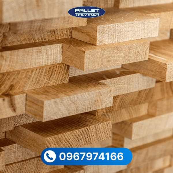 Gỗ thông công nghiệp được sản xuất từ gỗ thông kết hợp công nghệ ép hiện đại, tạo độ ổn định cao