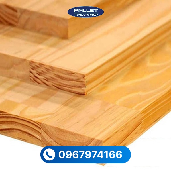 Gỗ thông ghép tấm dễ gia công, phù hợp cho nhiều phong cách thiết kế khác nhau.