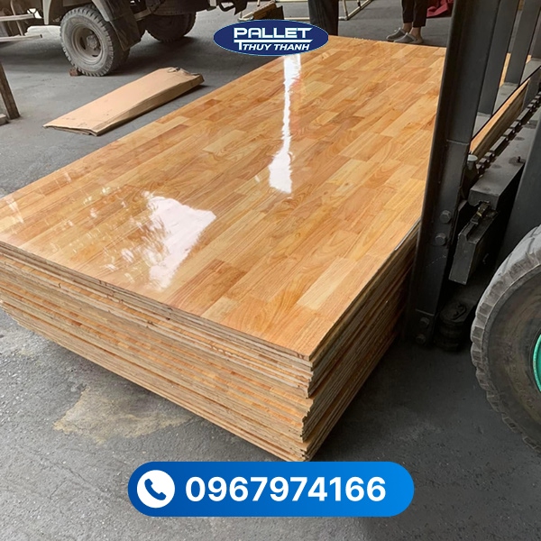 Gỗ thông ghép thanh được ứng dụng trong bàn, tủ, kệ và các hạng mục trang trí