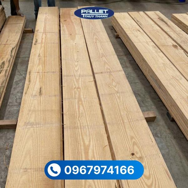 Các thanh gỗ được xử lý kỹ giúp hạn chế tình trạng cong vênh trong quá trình sử dụng lâu dài