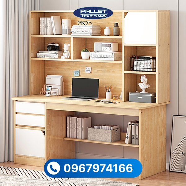 Bàn học gỗ thông có trọng lượng nhẹ, thuận tiện cho việc di chuyển và bố trí không gian