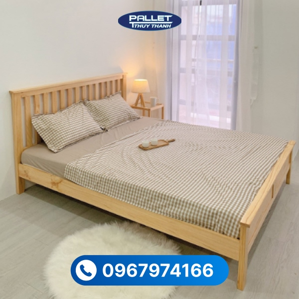 Mẫu giường gỗ thông phổ biến hiện nay có kiểu dáng đơn giản, giá hợp lý cho người dùng