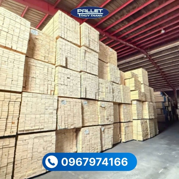 Kết cấu gỗ chắc chắn, phù hợp cho nhiều mục đích từ trang trí đến sử dụng thực tế