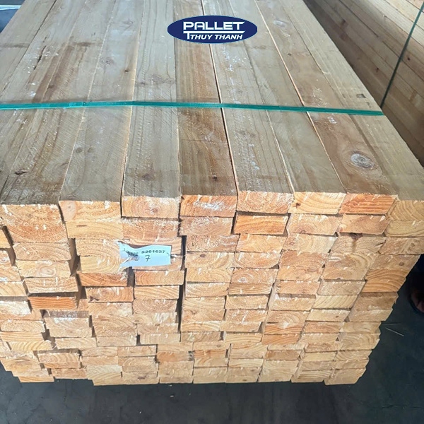 gỗ thông làm thùng gỗ