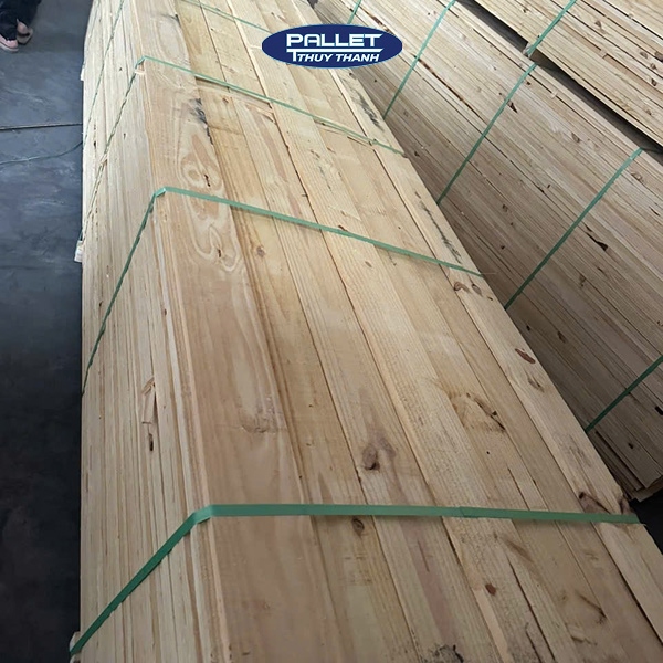 gỗ thông làm tủ