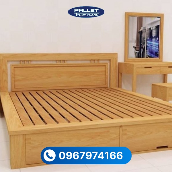 tấm gỗ thông được gia công cho thấy chất liệu nhẹ, dễ cắt ghép và thi công