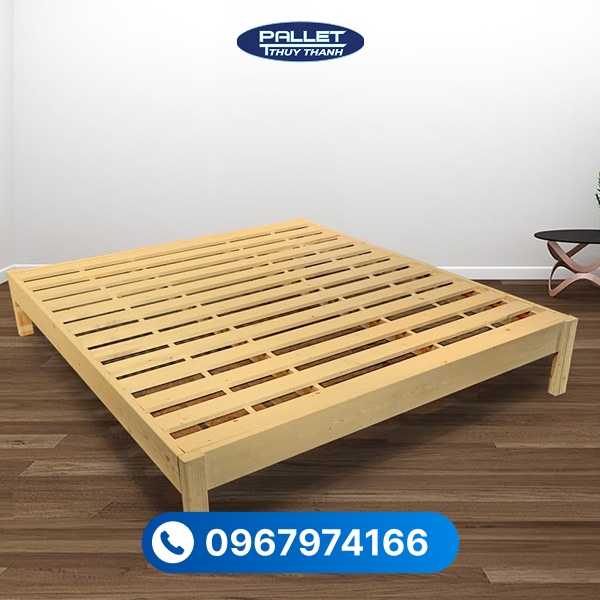Giường ngủ từ gỗ thông mang phong cách đơn giản, tinh tế