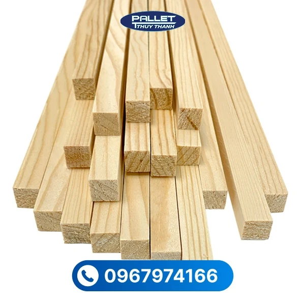 Gỗ thông thanh được nhiều người ưa chuộng nhờ màu sắc sáng và hệ vân gỗ tự nhiên đẹp mắt