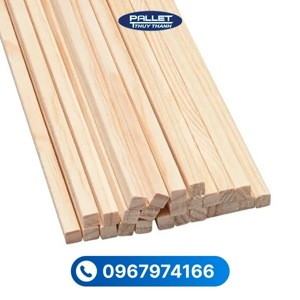 Bề mặt gỗ dễ sơn phủ và hoàn thiện, giúp tăng tính thẩm mỹ cho sản phẩm nội thất