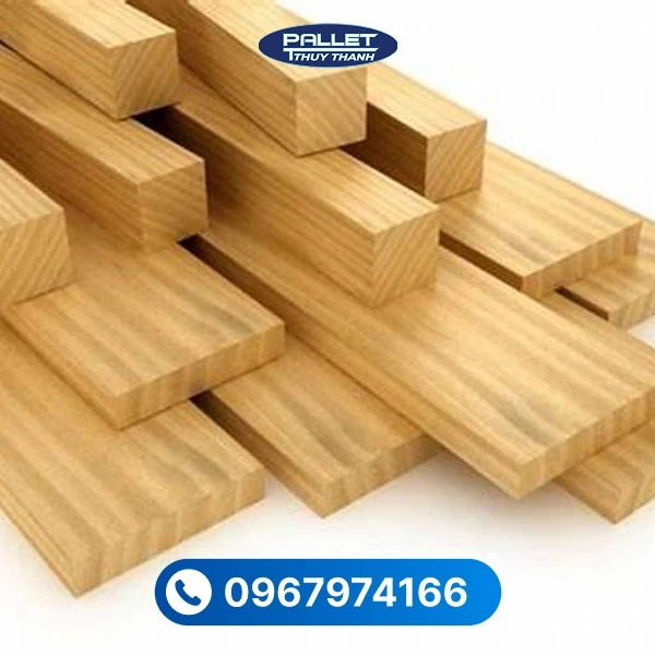 Sử dụng gỗ thông thanh giúp không gian trở nên hiện đại, ấm cúng và gần gũi hơn