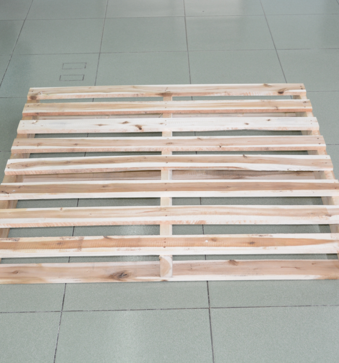 Pallet 2 hướng nâng 2 mặt